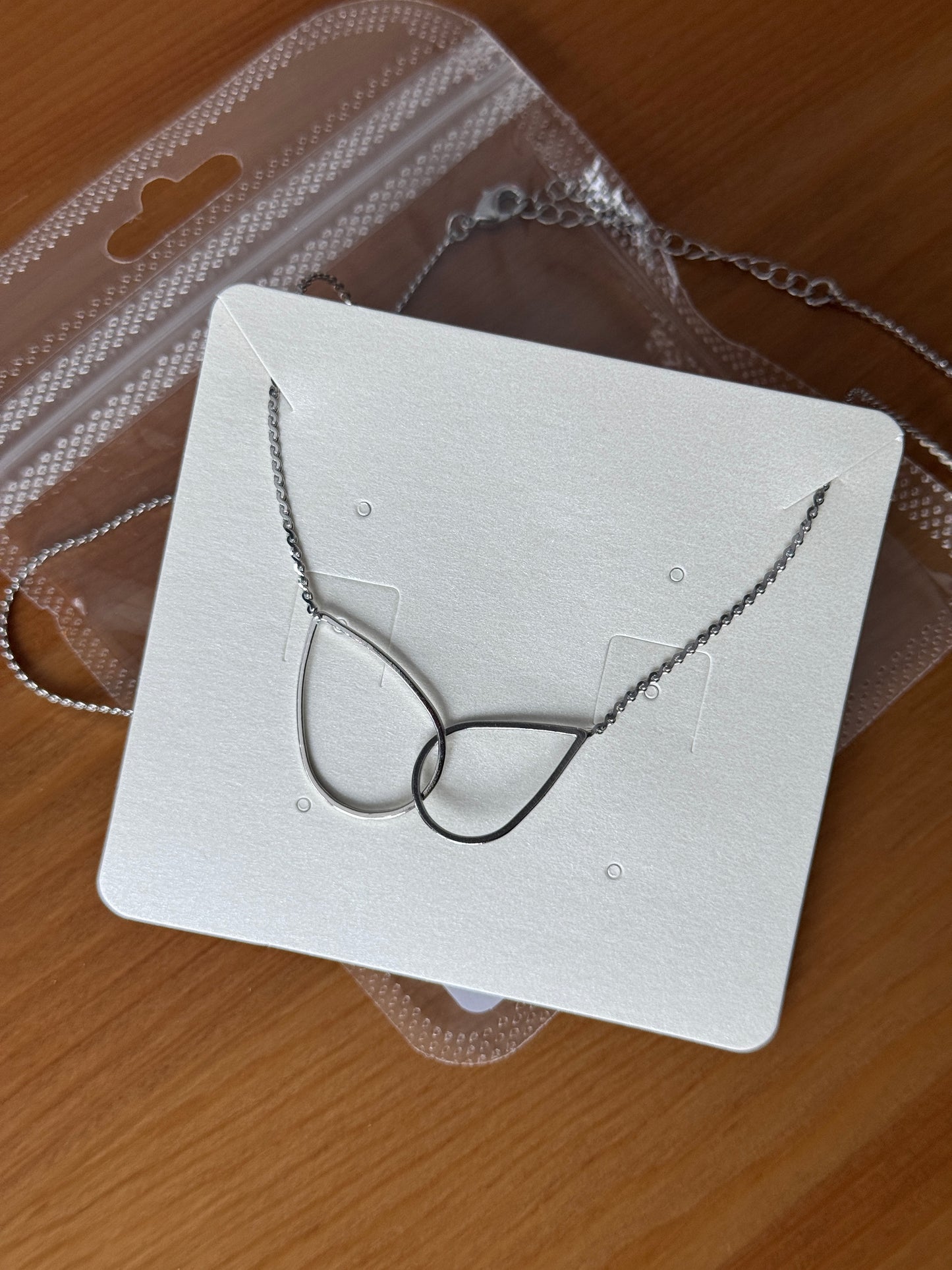 Leaf shaped necklace