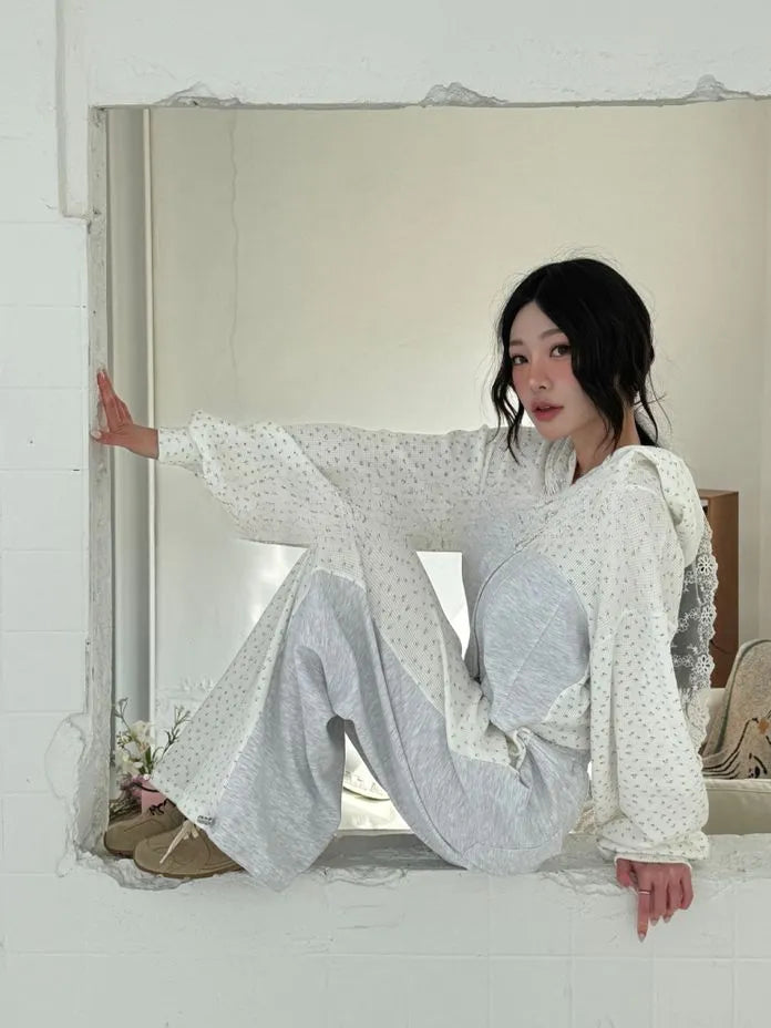 [Preorder] Flower tile zip-up with hood