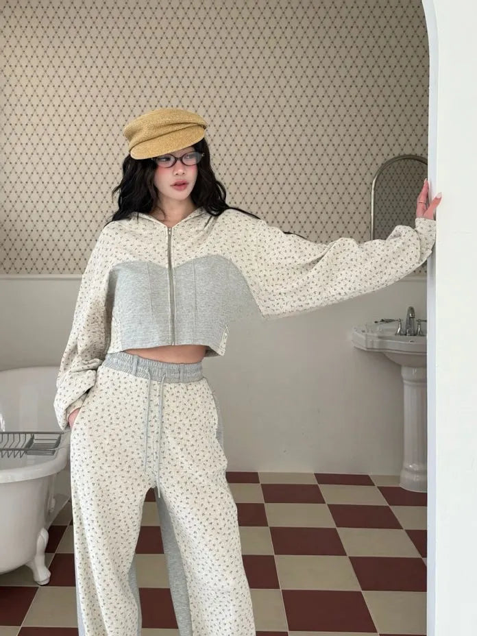 [Preorder] Flower tile zip-up with hood