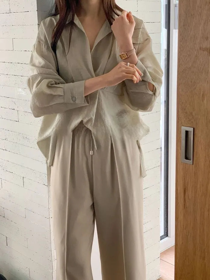 [Preorder] V-neck blouse