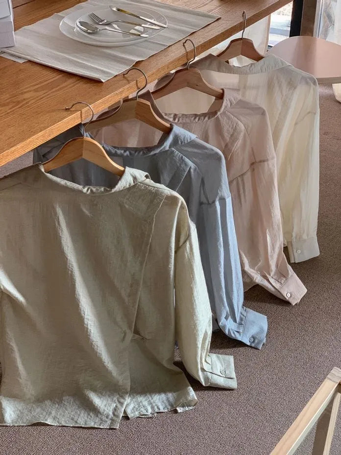 [Preorder] V-neck blouse