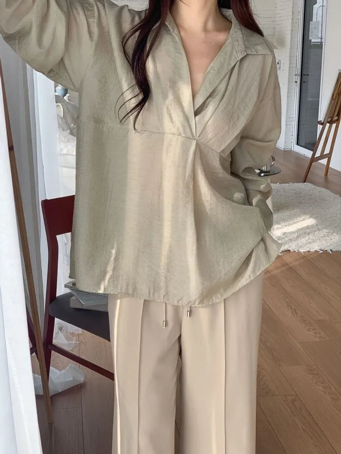 [Preorder] V-neck blouse