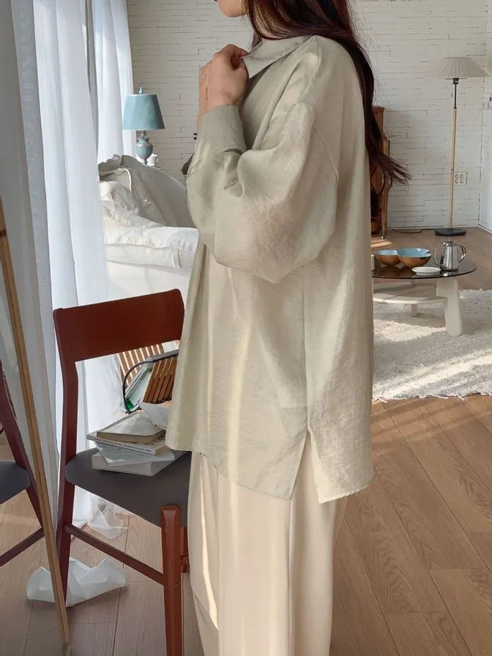 [Preorder] V-neck blouse