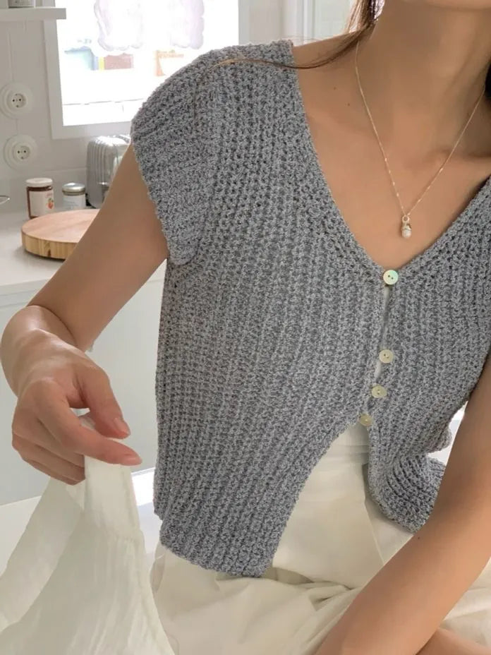 [Preorder] Knitted V-neck top