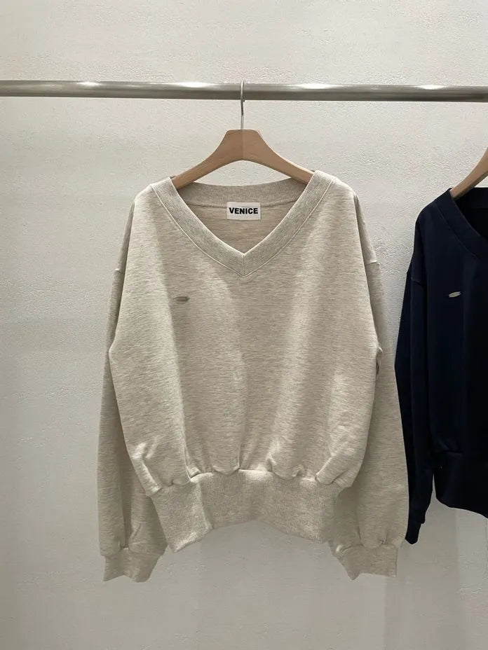 [Preorder] Venice V-neck sweatshirt