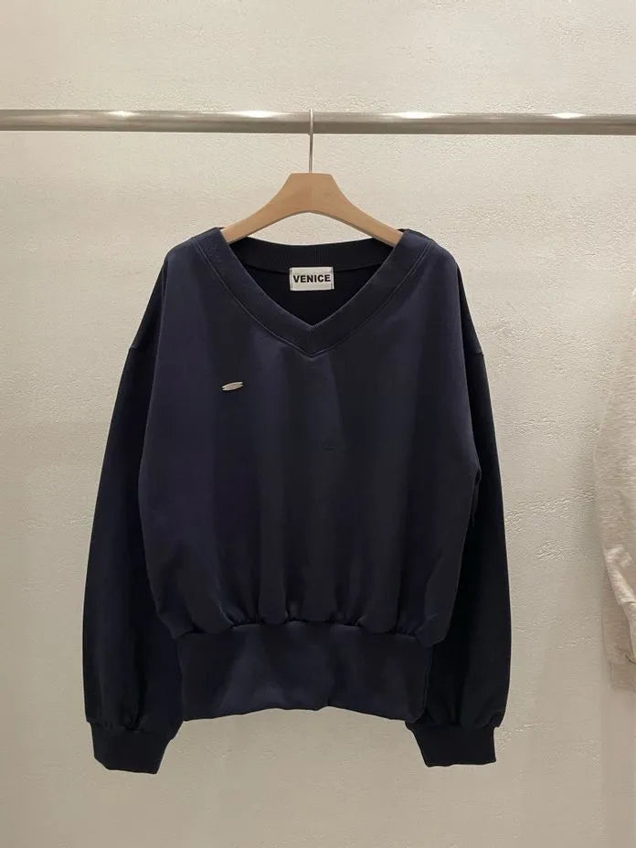 [Preorder] Venice V-neck sweatshirt