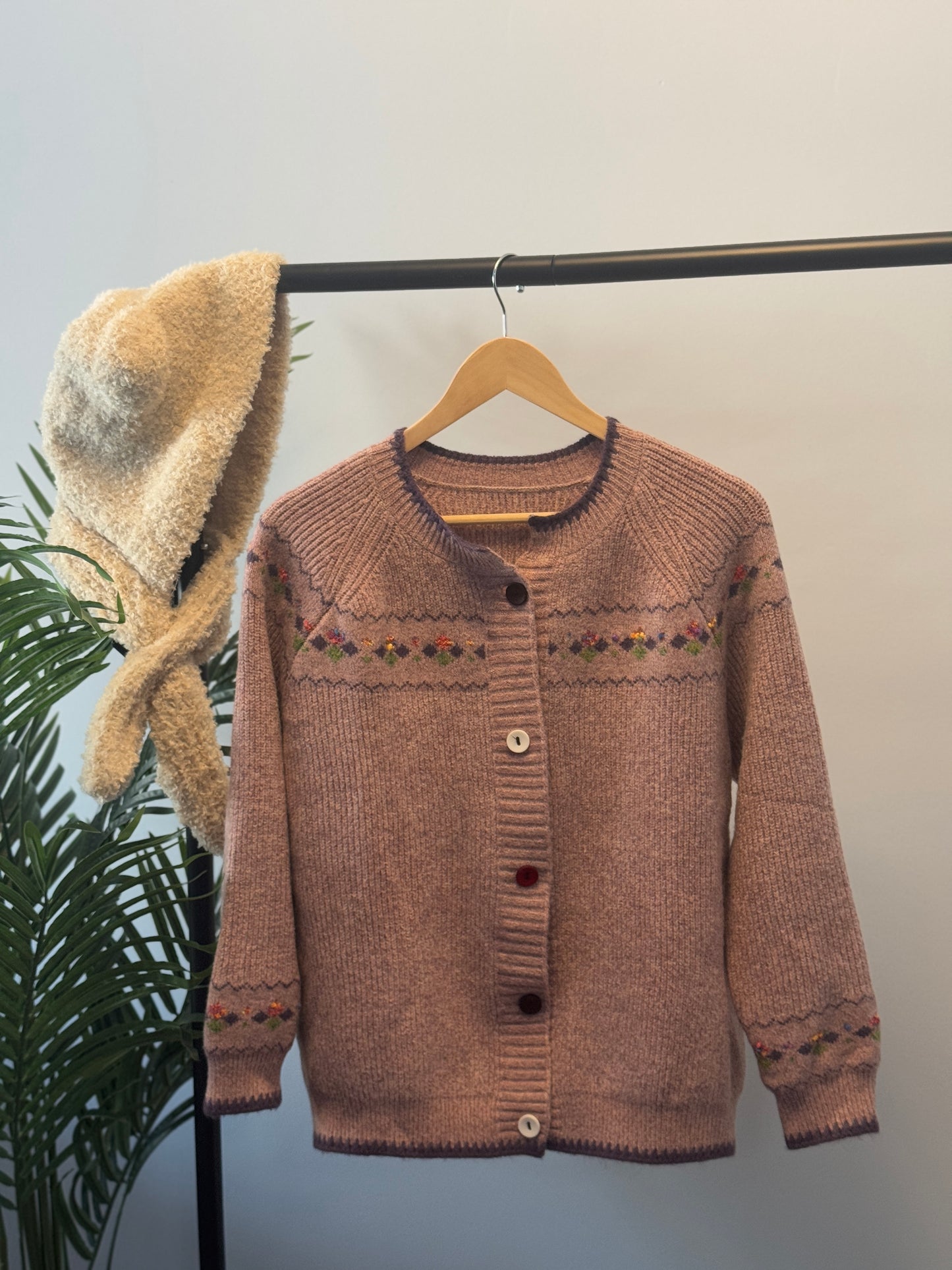 Tile cardigan with coloured buttons