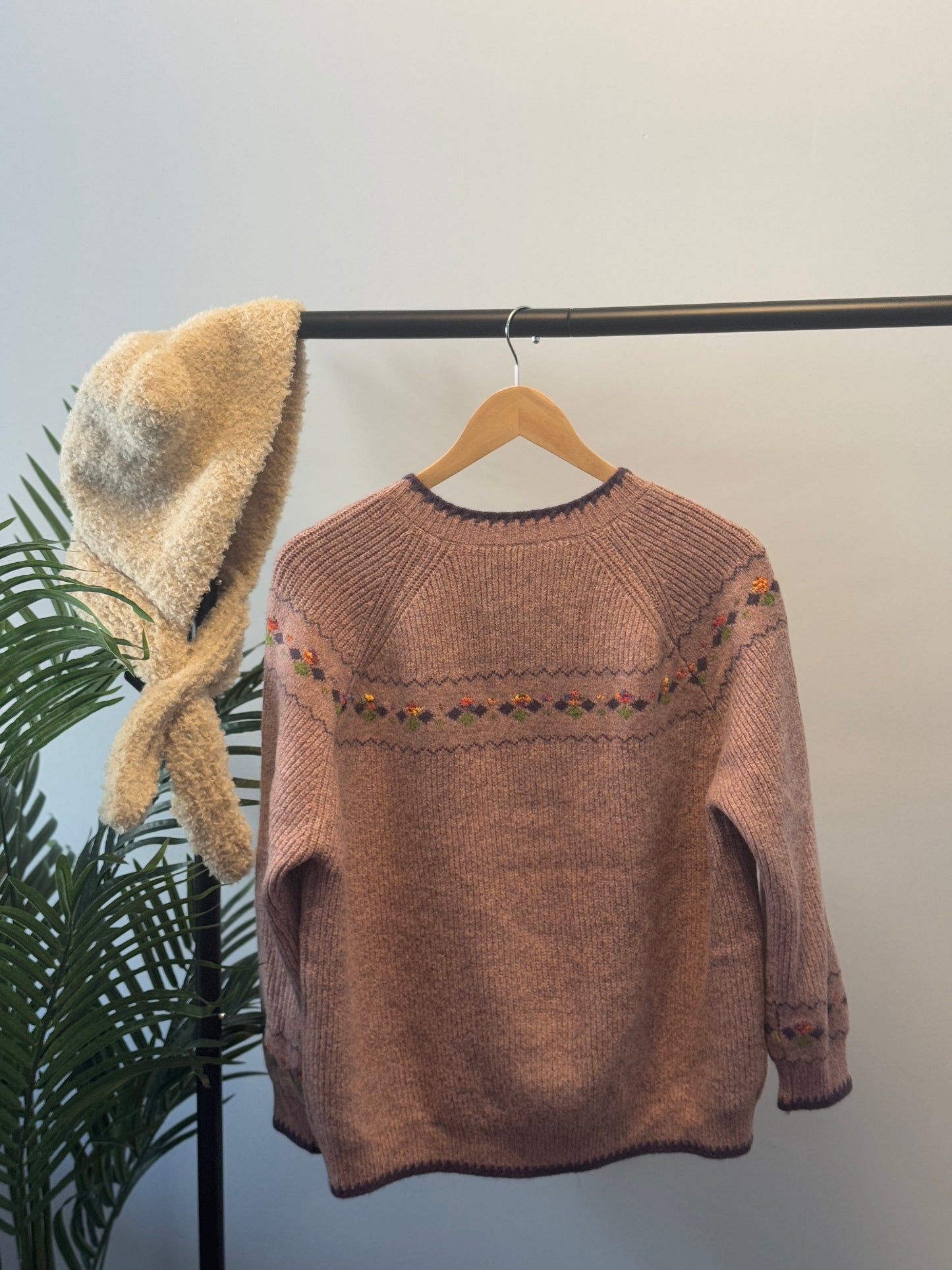 Tile cardigan with coloured buttons