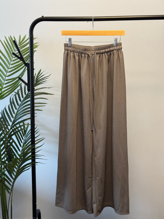 Drapey long pants