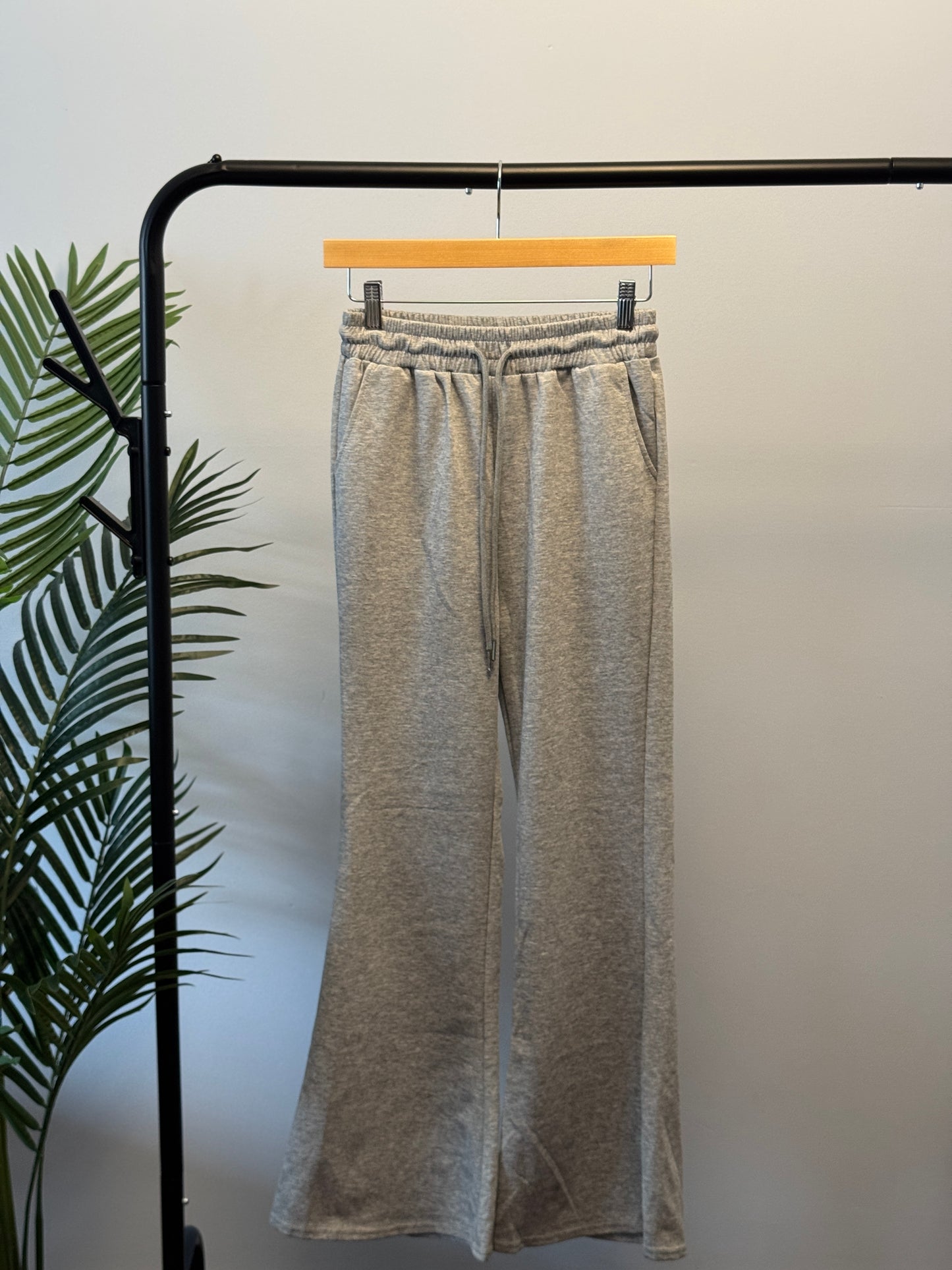 Cotton bell-bottoms with elastic waist