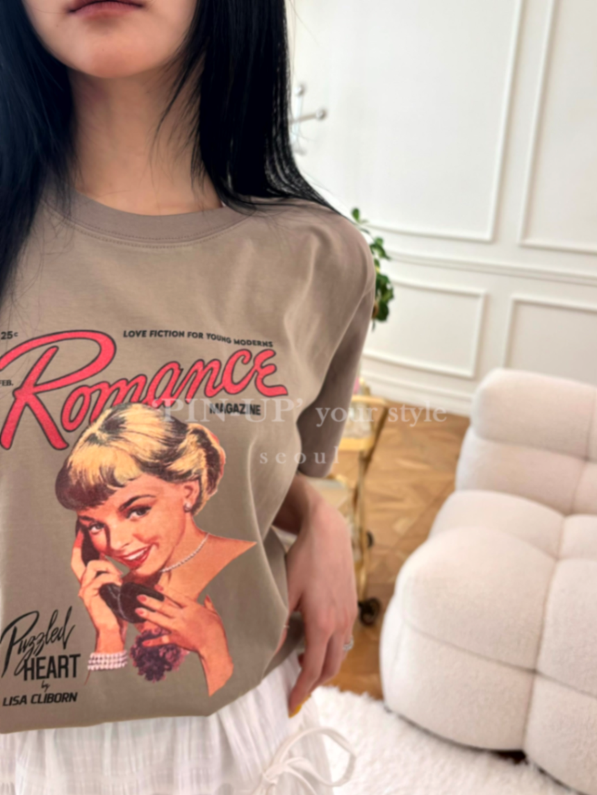 [Preorder] Pin-up romance magazine T-shirt