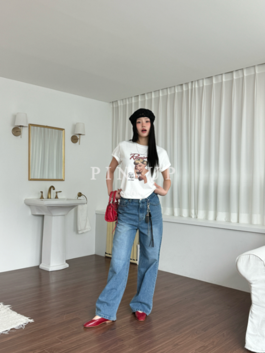 [Preorder] Pin-up romance magazine T-shirt